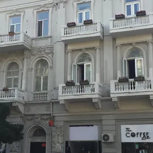 https://rotterdam.aboutbakuhotels.com